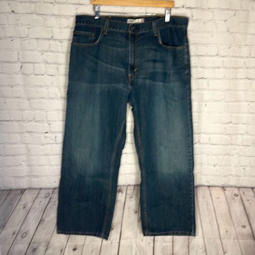 Levi’s 569 Loose Straight‎ Medium Wash Mens Jeans size W40 x L30